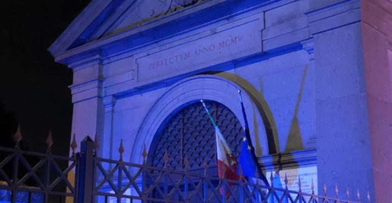 FotoNotizia: Il Museo Garibaldino illuminato di blu