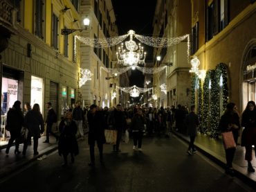 Cartoon Christmas Lights: Sabato 23 Novembre si accendono le luminarie di Via Condotti