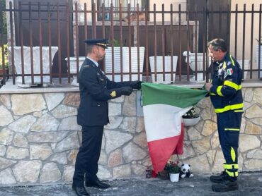 Inaugurata la targa ricordo in memoria del T.Col. Marco Meneghello, che ha perso la vita in seguito all’incidente aereo del 7 Marzo