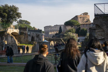 Progetti Scuola ABC: “Sulle tracce di Giulio Cesare” con Marco Lodoli, Cristoforo Gorno, Gian Marco D’Eusebi, Marco Wertmuller