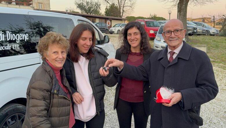 Fonte Nuova. Un nuovo pulmino per il Centro Diurno Agorà , in viaggio verso un futuro più inclusivo